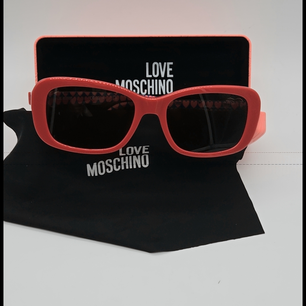 SLM1 - Love Moschino Pink Sunglasses